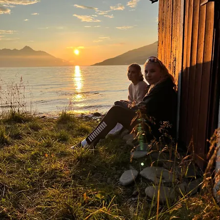 Дом отдыха Koselig Ved Sjoen Og Lyngsalpene Rotsund